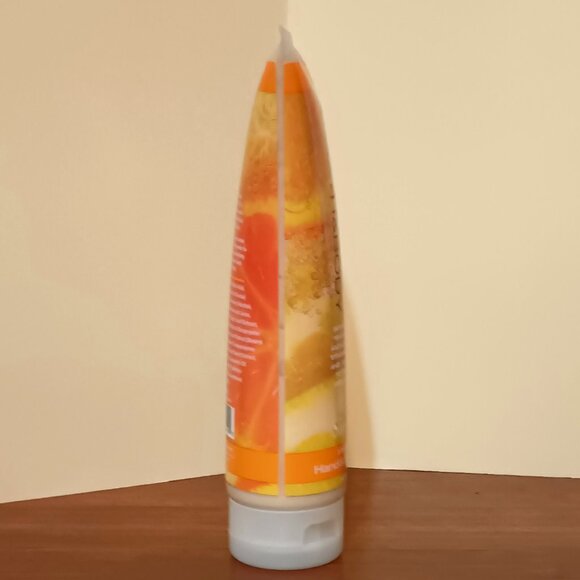 New! ~ Details Bath & Body "Slice of Life" Hydrating Hand & Body Lotion (8 oz.) - Picture 4 of 4